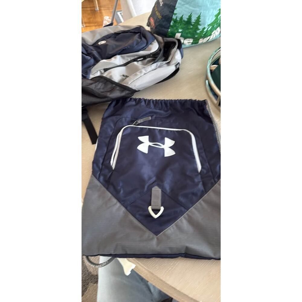 Under Armour Draw String bag, heavy duty, Near perfect condition, retail $35